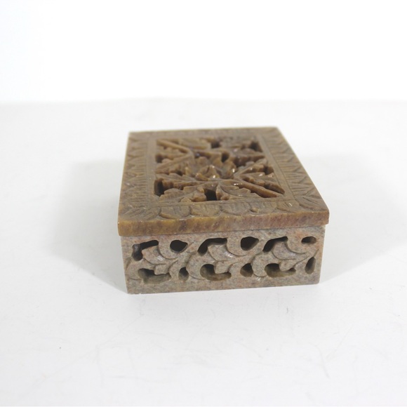 Vintage Carved stone box - Picture 6 of 9